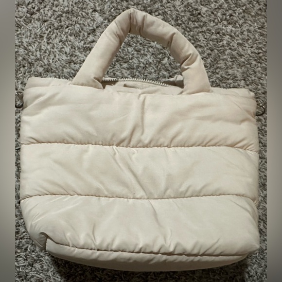 Wilo The Label Cream Puffer Tote
Bag Purse | Bag - Picture 3 of 6